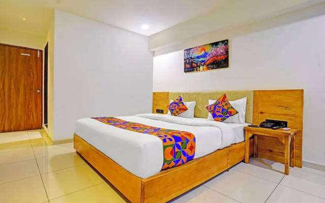 FabHotel Royal Manor - at Hospital Chowk