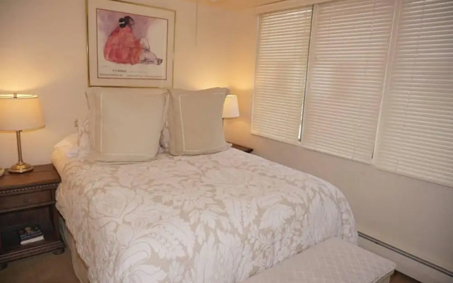 520 Cooper Ave E #305