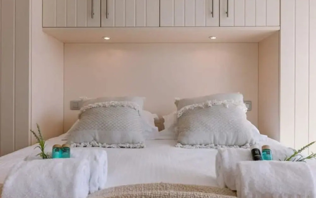 Lovely and Spacious Apartment on top Location
