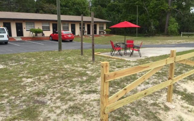 Three Rivers Motel
