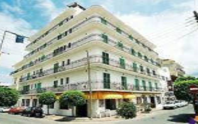 Отель Hostal Ibiza вид на фасад