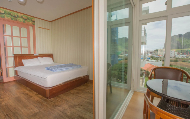 Seongsan Sunrise Pension