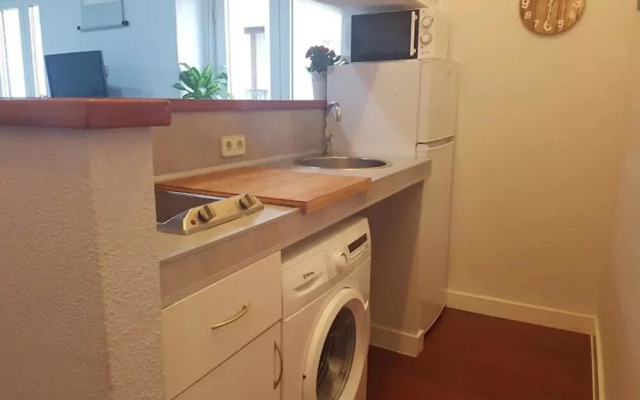Studio in Madrid, With Wonderful City View, Balcony and Wifi