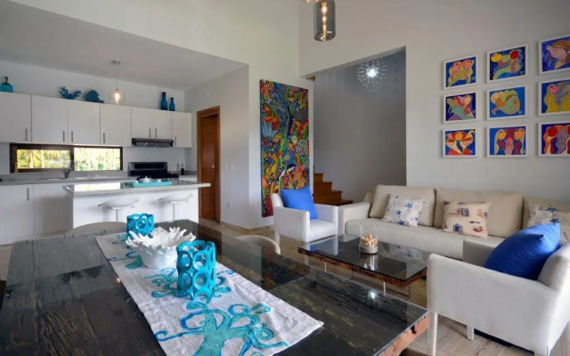 Los Cocos Residences