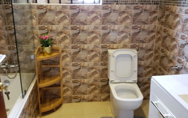 Candice Serviced Apartment