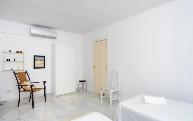 Apartment - 2 Bedrooms with Pool and WiFi - 107805