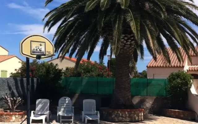 Large Holiday Home Torreilles with 15 metre Pool