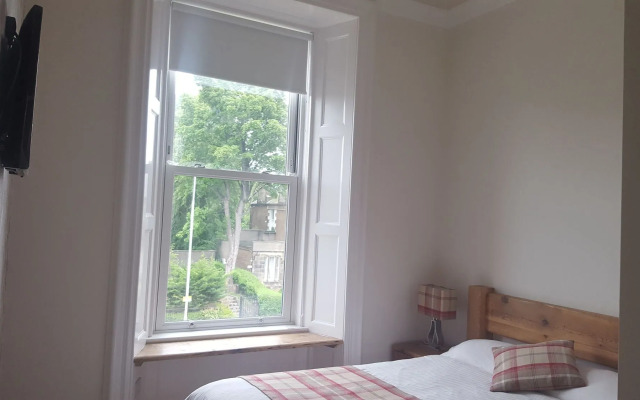 18 Craigmillar Park Guest House