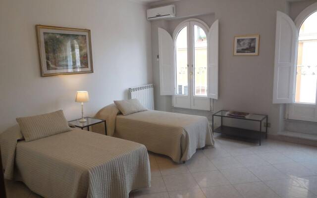Отель Italy Rents Spanish Steps Италия, Рим - отзывы, цены и фото номеров - забронировать отель Italy Rents Spanish Steps онлайн комната для гостей