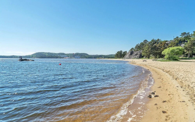 Stunning Home in Søgne With 4 Bedrooms and Wifi