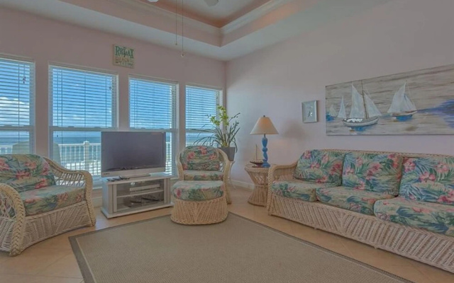 Leeward by Meyer Vacation Rentals