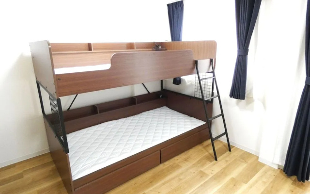 Alpha Square Minami 6 Jo 303