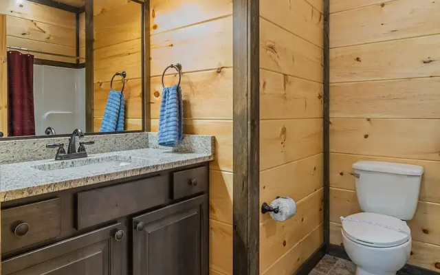 Serene Mountain Retreat 3BR Haven in Gatlinburg