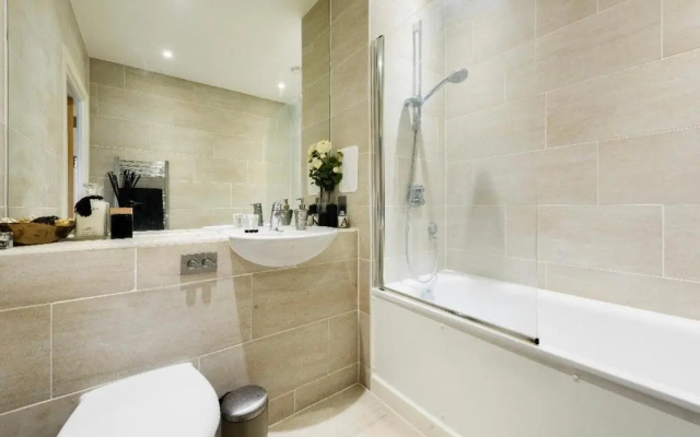 Luxury new apartment, 15mins from Bond St.