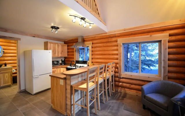 Alyeska Hideaway Log Cabins-Placer Cabin