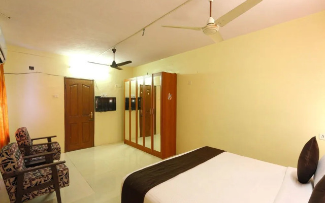 OYO 8033 T Nagar