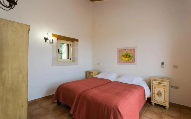 Maroulas Villa Estate