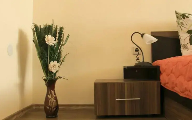 Guest House "Momchil"