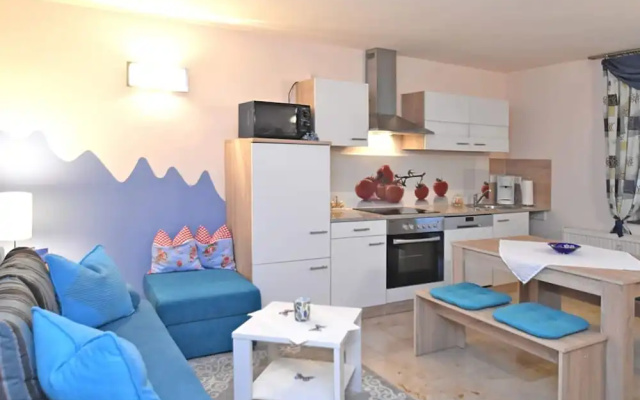 Roomy Apartment in Lichtenhain With Pond