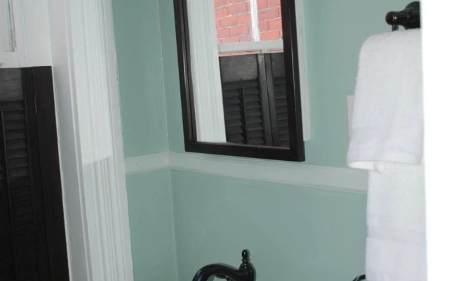 Inn At Patrick Henry's