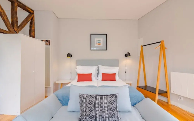 City-center Apartment With Modern Comforts