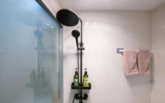 Jingyi Apartment