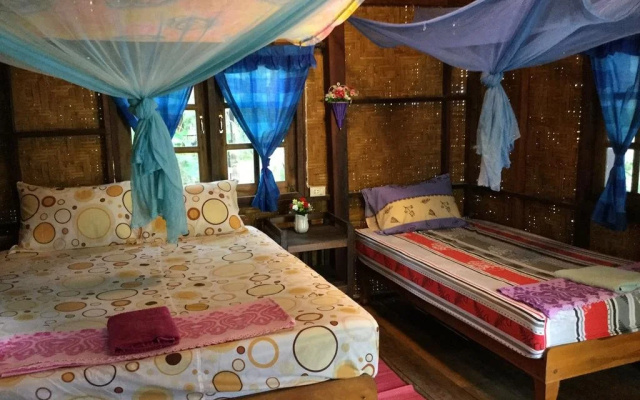 Aow Yai Bungalows