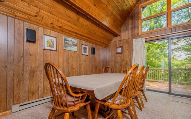 Mountain House by Taylor Made Deep Creek