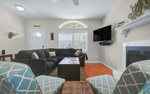 Swordfish #1 - 4 Br Duplex