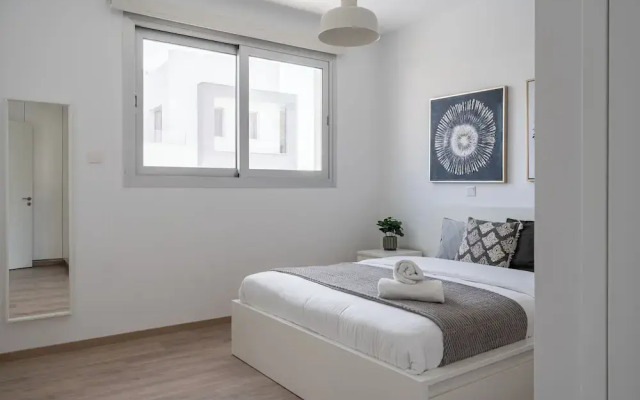 Valleria - 2 BR Apt W Pool in Larnaca