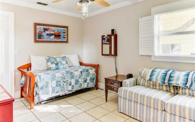 Chiquitas Sun - Four Bedroom Home