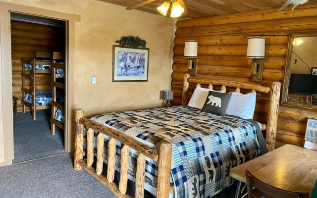 Green Creek Inn and RV Park