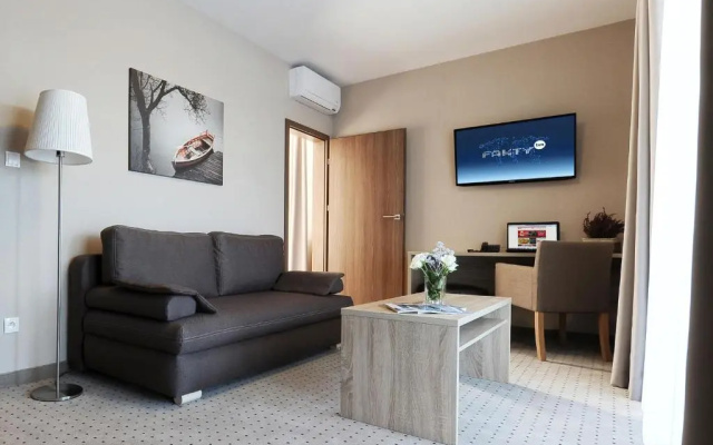 Hotel Port 110