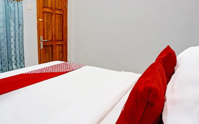 Oyo 91599 Penginapan Mutiara Madiun