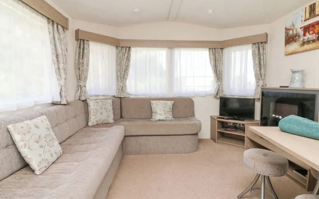 23 Manleigh Park