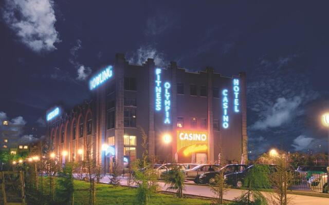 Hotel Aqualand вид на фасад