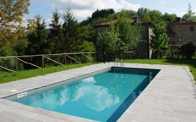 Tuscany Meanders
