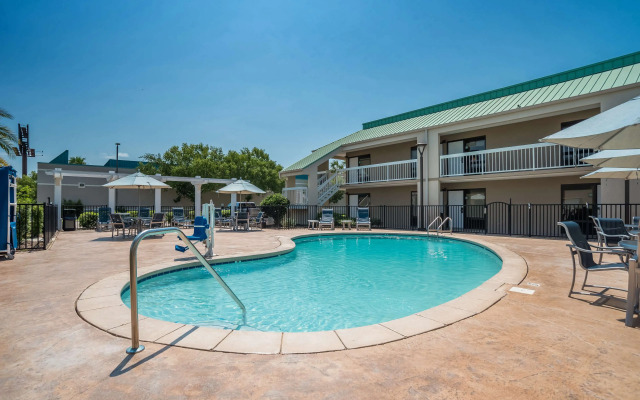 Best Western Flagship Inn