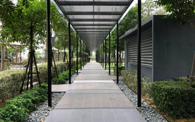 Tropicana Avenue Service Residence II