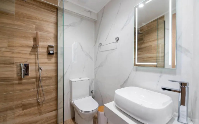 ammos suites