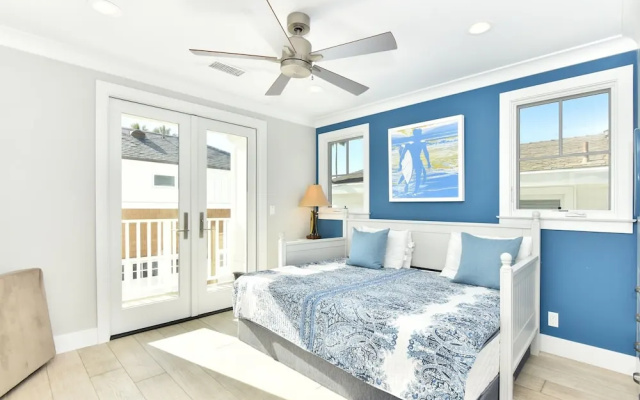 1505 E Ocean 4 Bedroom Home