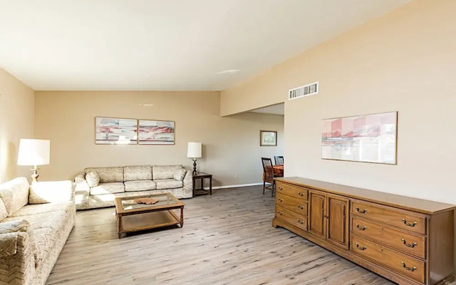 Shadow Mountain Retreat 4BR by Casago