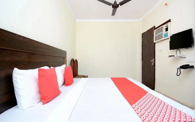 Hotel Tourist by OYO Rooms