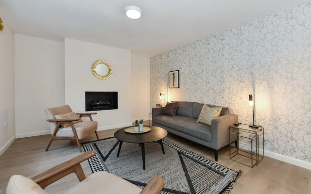 London Lifestyle - Knightsbridge II