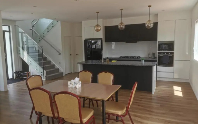 Stunning Stay In Papatoetoe Auckland