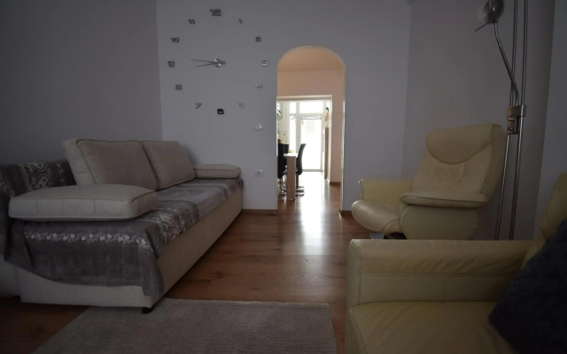 Apartment Adem