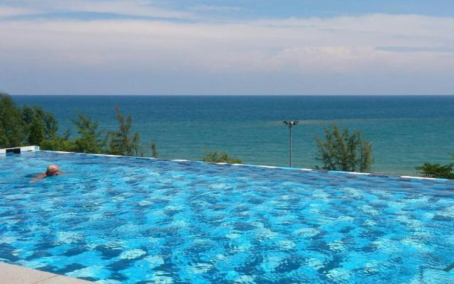 Grand Beach Condominium (Room. B26)