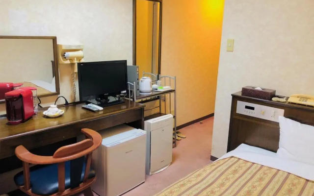 Business Green Hotel Hino