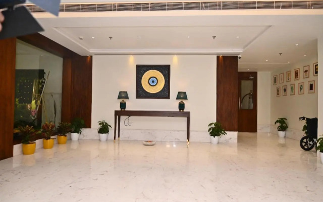 The Lalita Grand