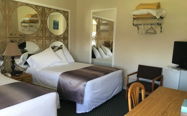 Airport Inn